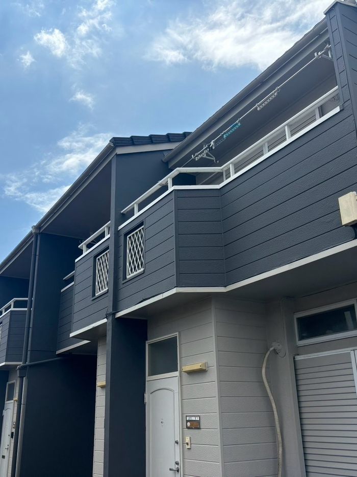 塗装が完了した集合住宅の外観